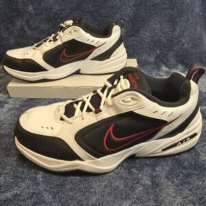 Nike Air Monarch IV (Size 13)